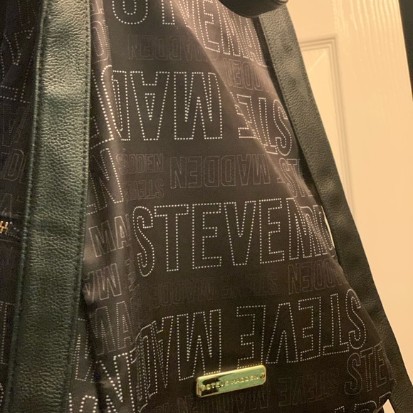 COPY - Backpack - Picture 2 of 2